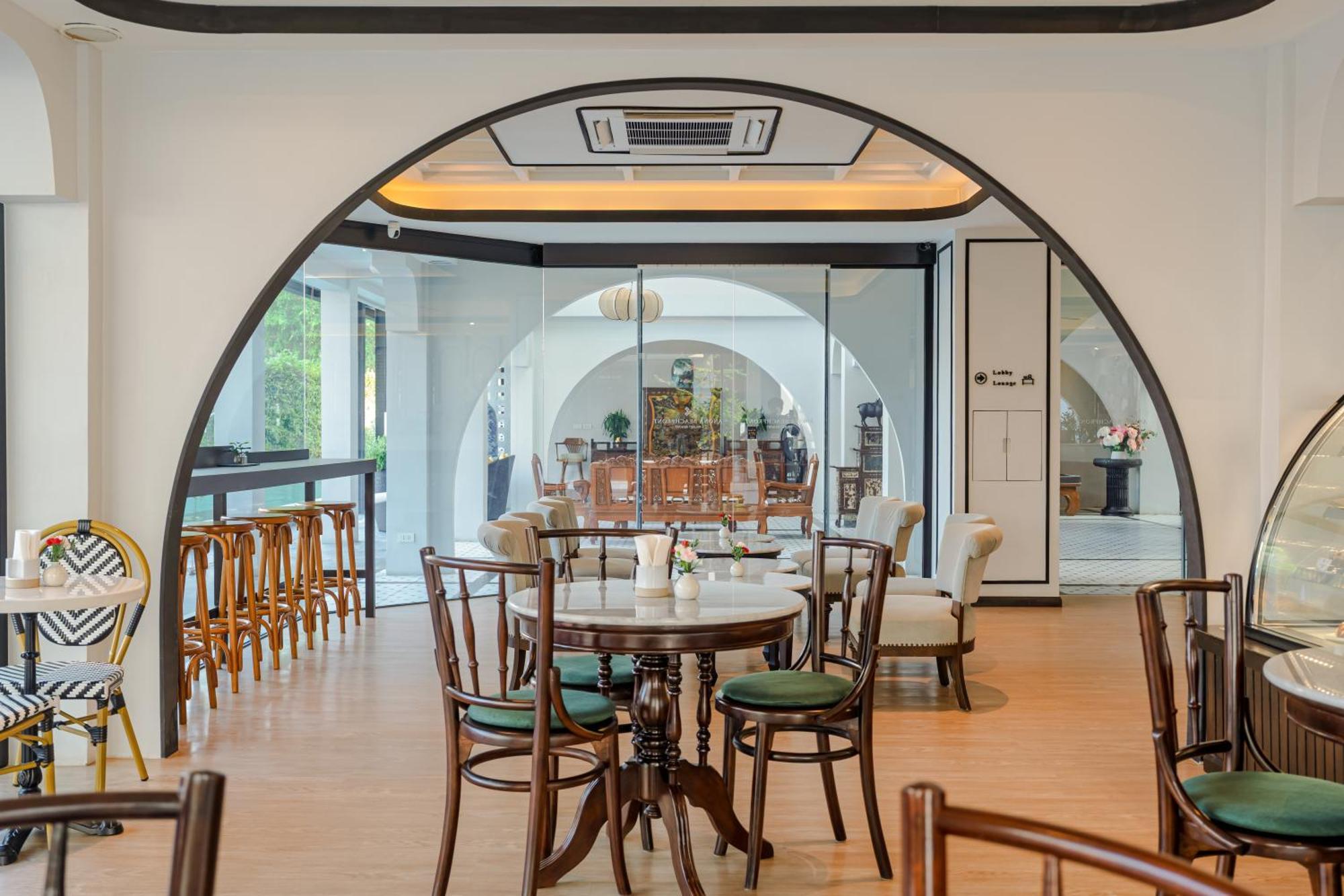 Anona Beachfront Phuket Resort-Sha Extra Plus パトン エクステリア 写真